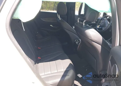 2016 Mercedes-Benz Glc 300 z USA, uszkodzony, nr VIN WDC0G4JB9GF055230